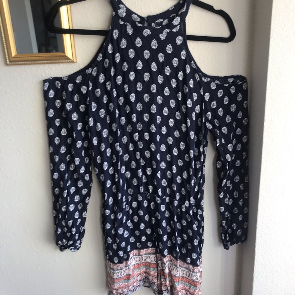Open shoulder booty hugging romper